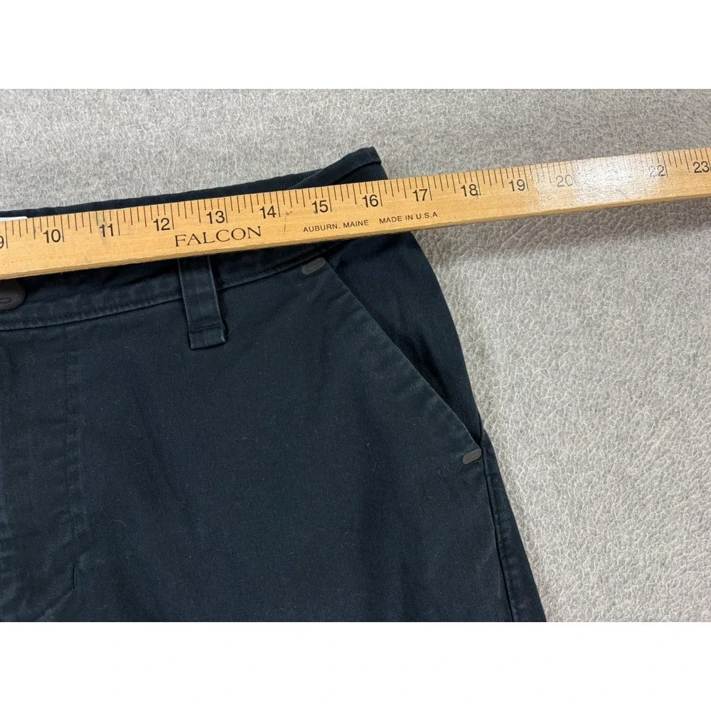Oakley Cotton Blend Regular Fit Chino Shorts (Men's 32) Black - 10